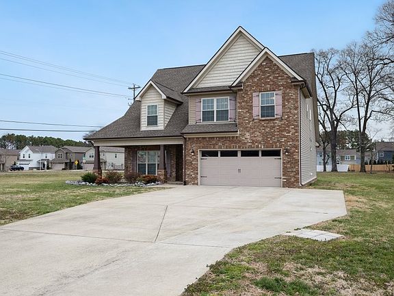 2nd image of 1752 John Lee Ln