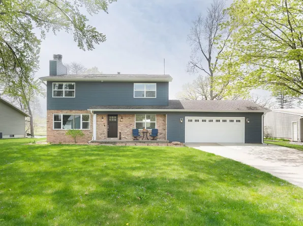1210 S Evans Rd, Evansdale, IA 50707