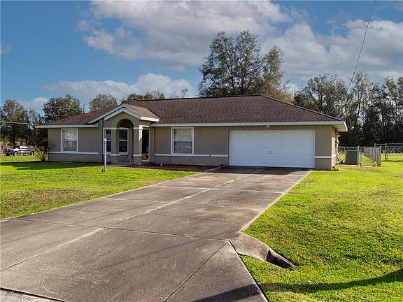 2nd image of 6465 NE 28th Ct