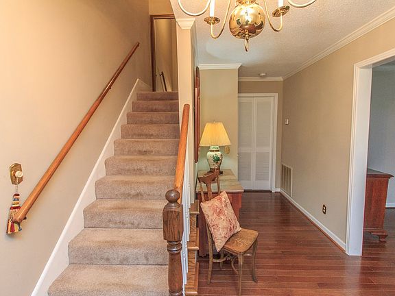 5th image of 1125 Woodmont Dr
