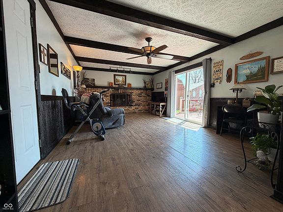 3rd image of 4689 N Frontage Rd