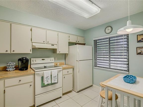 5th image of 1802 Mariner Dr APT 27