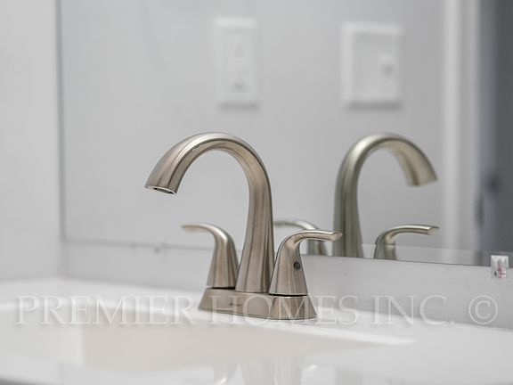 5th image of 913 Constitution Ave APT 1