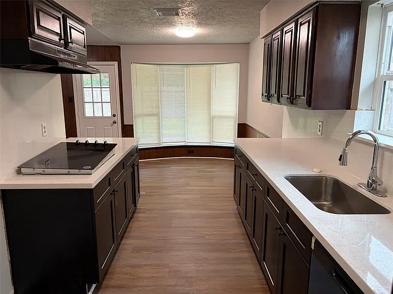 12719 Huntington Field Dr — Photo 22