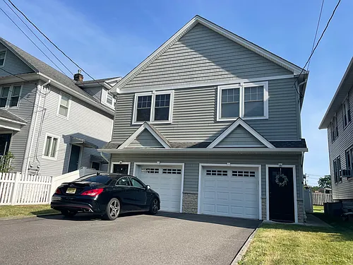 219 2nd Ave #A Photo 1
