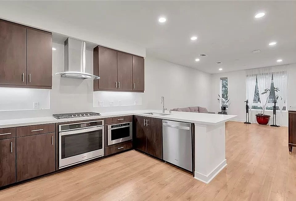 1st image of 2240 Nolita