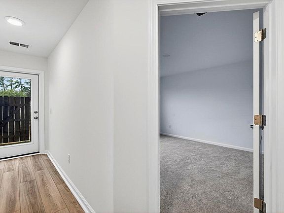 5th image of 4633 Forest Hills Dr #1003
