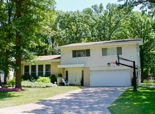 1271 Lynn Ter, Highland Park, IL
