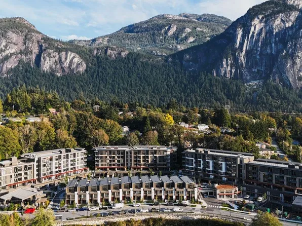 1500 Scott Cres #402, Squamish, BC V8B 1G4