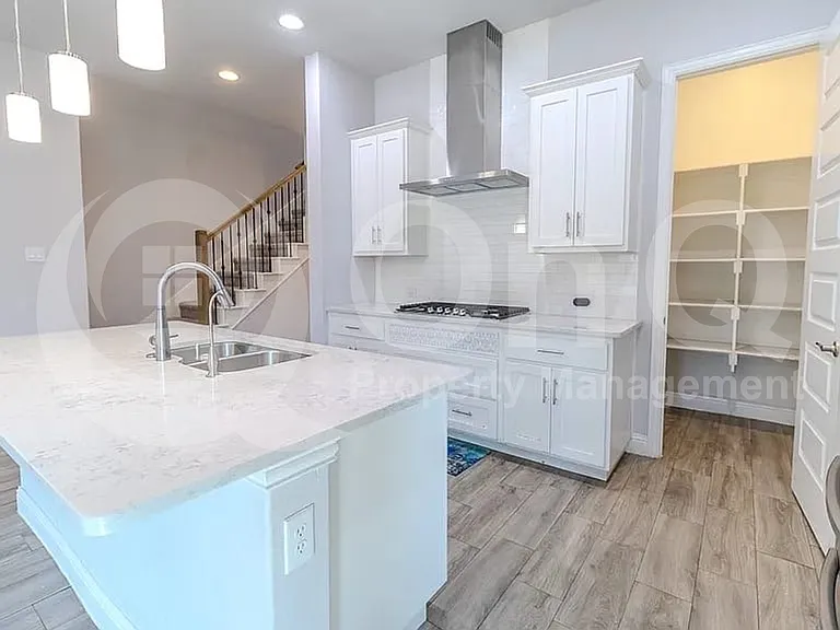 3215 Mattie Grey Ln — Photo 10