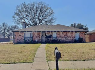 1122 Pyramid Dr, Garland, TX 75040
