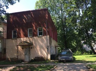 1040 Warren St, Roselle, NJ 07203