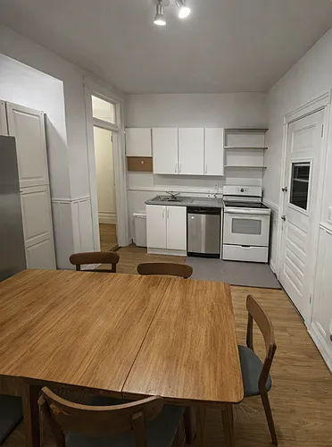 11 Euston St Photo 1