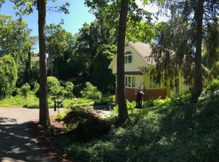 656 Laurel Dr, Pasadena, MD 21122