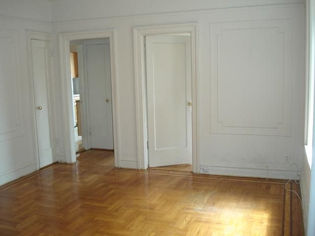 2nd image of 2511 41st St