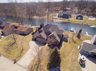 12861 Sunrise Ct, Wayland, MI 49348