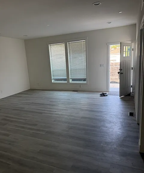 808 1/2 Forest Ave — Photo 6