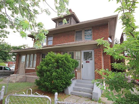 3rd image of 3024 N Main St