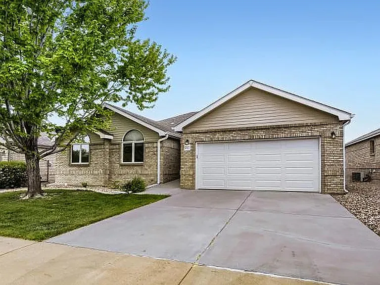 557 Trailwood Cir — Photo 1