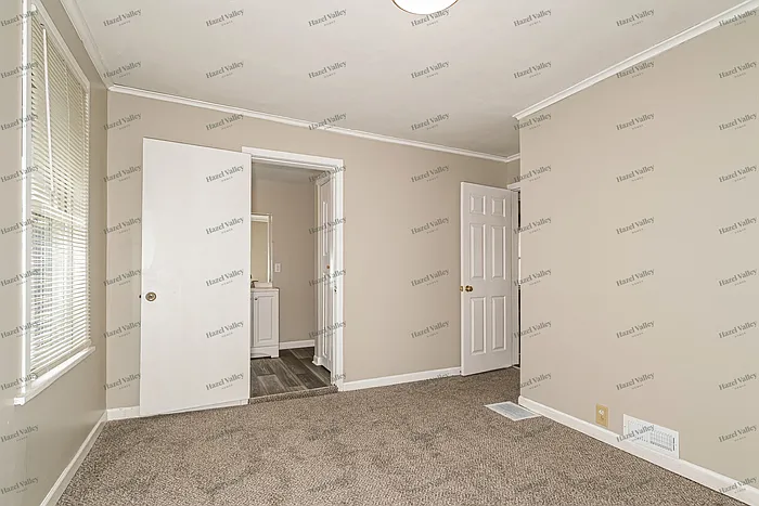 8706 Eulalie Ave — Photo 10