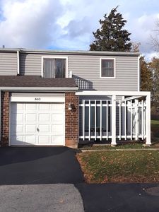 460 Maple Dr, Wheeling, IL, 60090