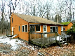 3407 Pin Oak Ln, East Stroudsburg, PA 18302