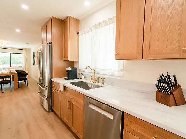 10461 Shadyridge Dr — Photo 35