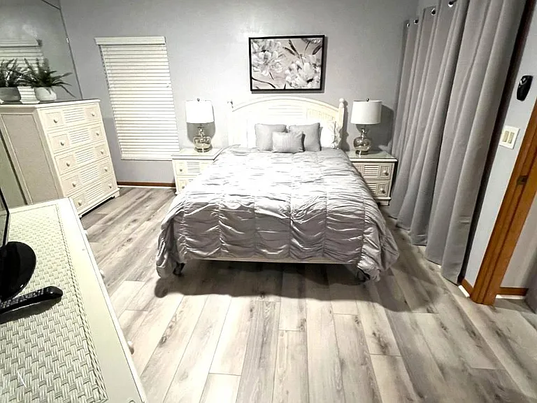 4801 Casablanca Cir — Photo 25