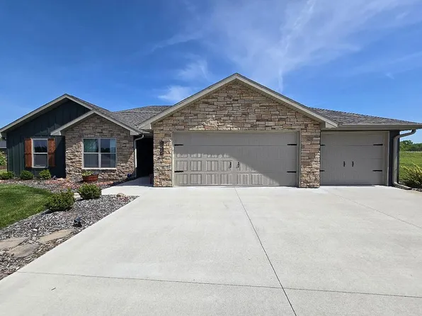 2405 Payne Farm Rd, Holts Summit, MO 65043