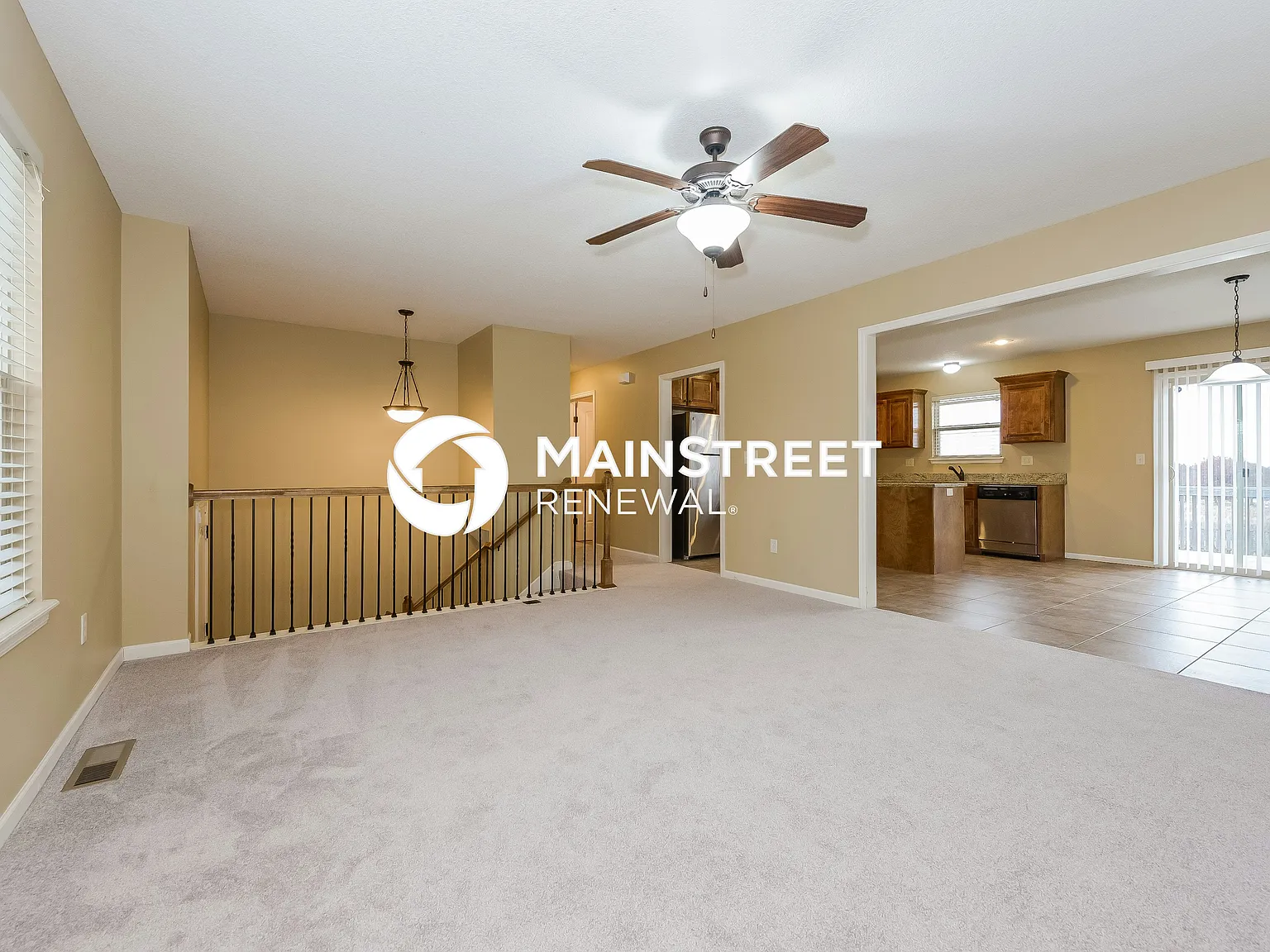 102 Golfview Dr — Photo 3
