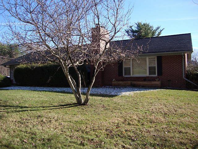 1st image of 257 Knollview Dr
