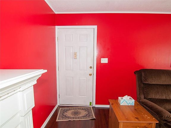 3rd image of 3533 Bradford Dr