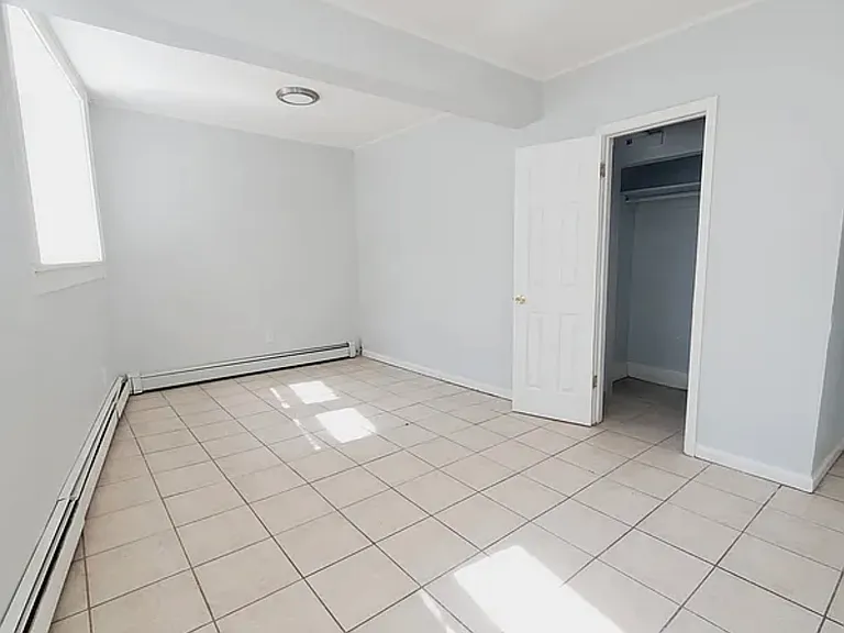 6 Rutgers Ave #1B — Photo 2