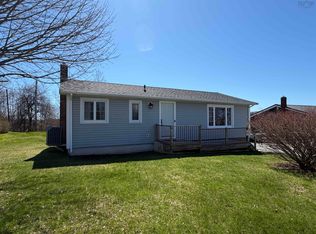 171 Centennial Ave, Lunenburg, NS B0J 2C0