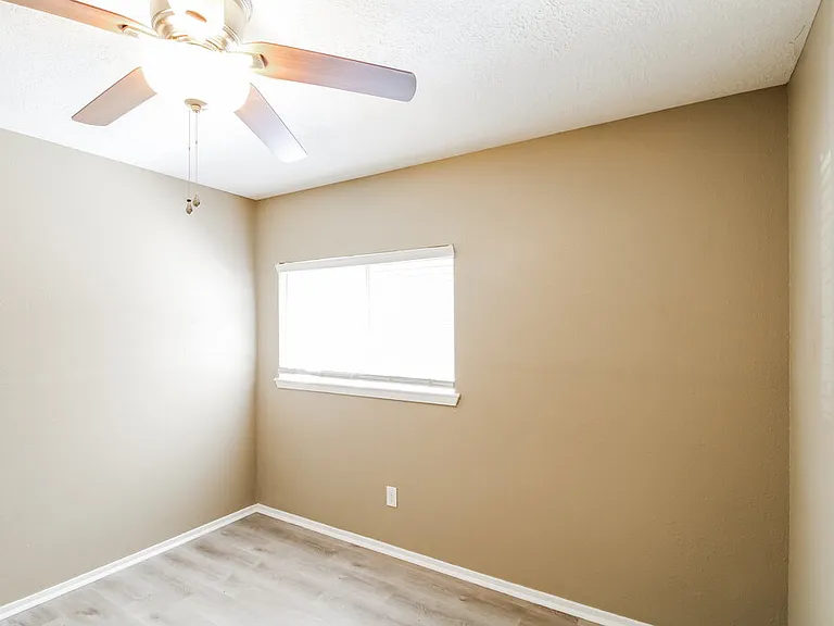 2535 Goldspring Ln — Photo 12