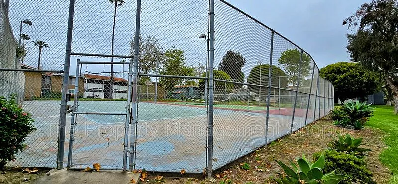 2 bed, 1.0 bath, 873 sqft, $2,400 — Photo 2