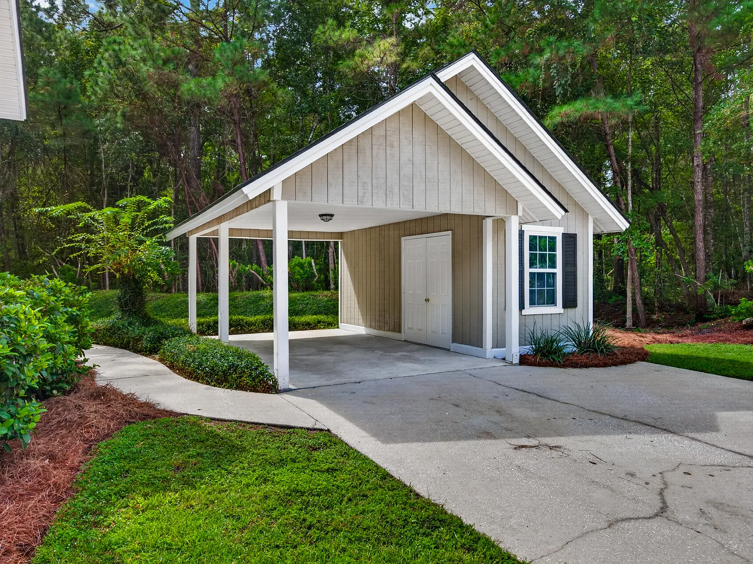 3 bed, 2.5 bath, 1467 sqft, $2,000 — Photo 4