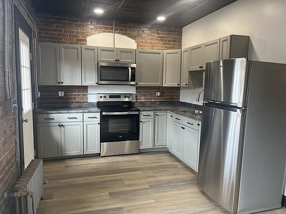 3rd image of 508 1/2 Commissioner St #3