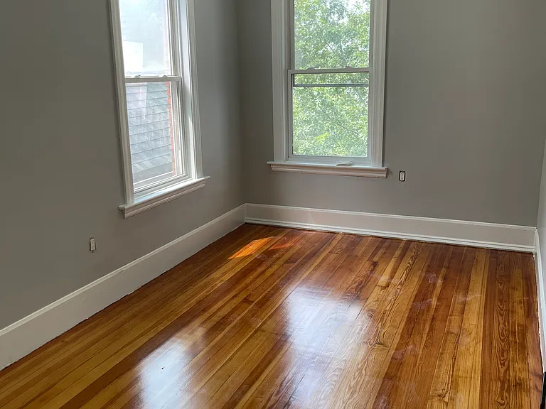 44 Saxton St #1 — Photo 4