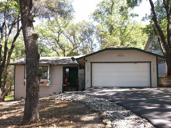 19021 Digger Pine St, Groveland, CA 95321