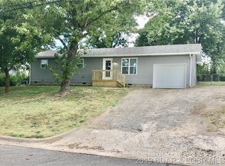 821 New Buffalo Rd, Lebanon, MO 65536