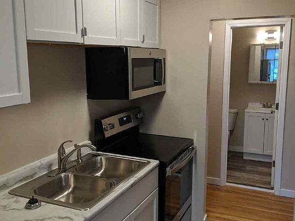 3rd image of 2266 Duluth St N APT 208