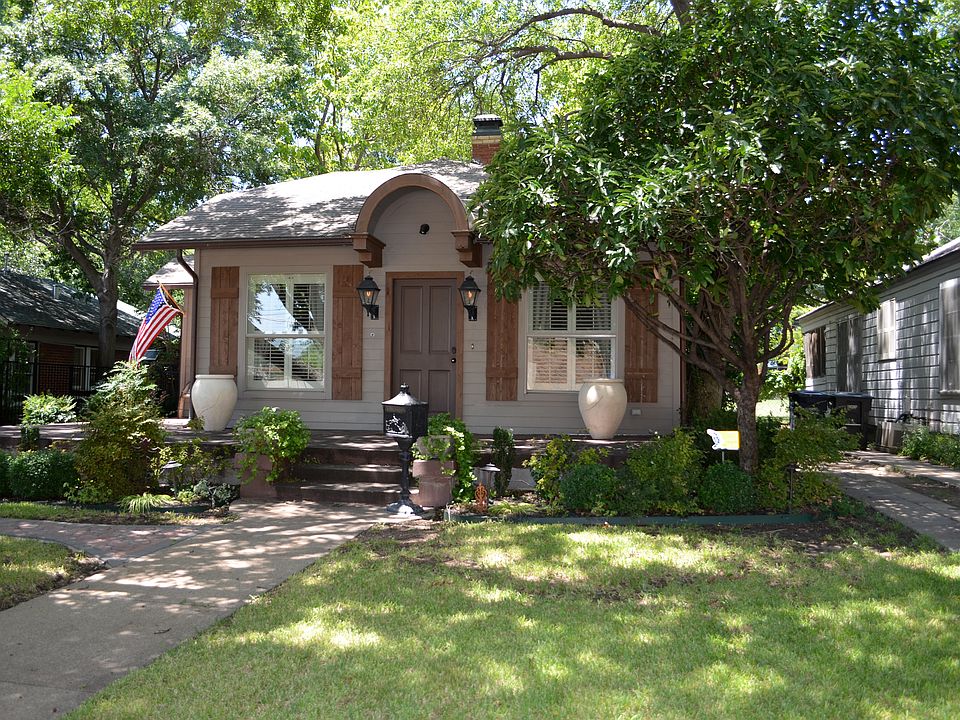 1st image of 2200 Thomas Pl