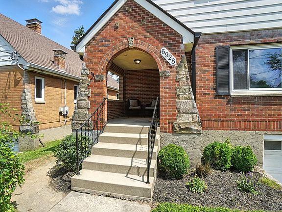 5th image of 6928 Windward Ave