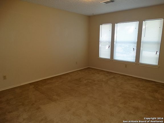 3rd image of 16046 Walnut Creek Dr