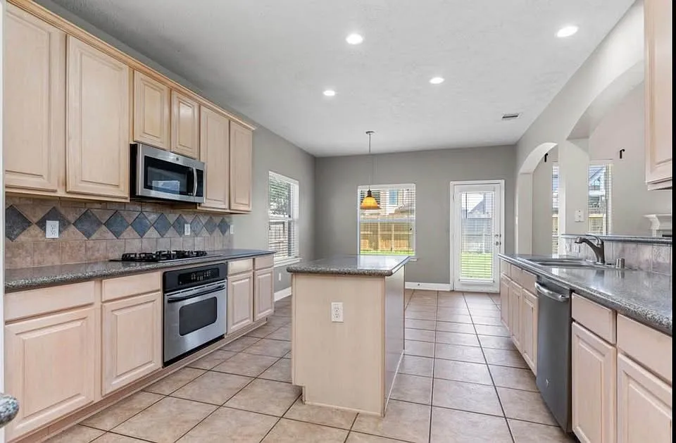 3531 Shoreview Lane — Photo 4