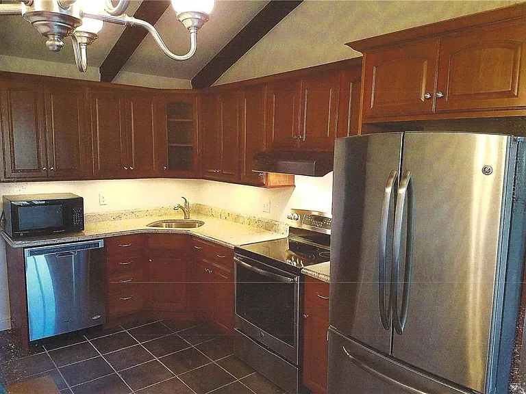 2367 Route 100 — Photo 4