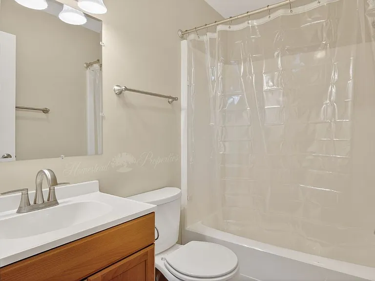 105 Lemay Dr — Photo 18