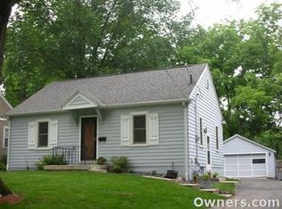 3919 Lincoln Place Dr, Des Moines, IA 50312