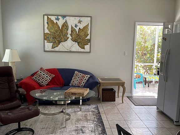 4th image of 6444 Elmwood Ave #1